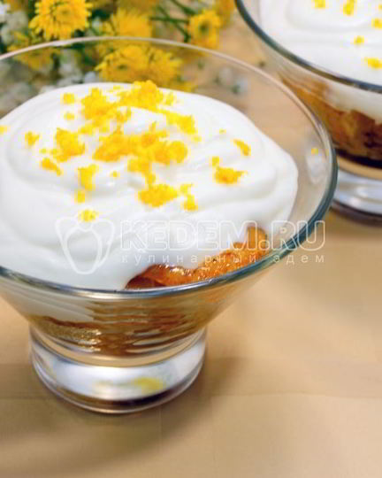 Рецепт десерта из апельсинов с взбитыми сливками