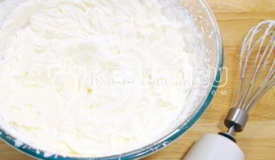 десерт из апельсинов с взбитыми сливками