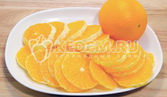 десерт из апельсинов с взбитыми сливками