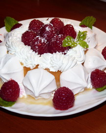 Рецепт десерта из сорбета и меренгов