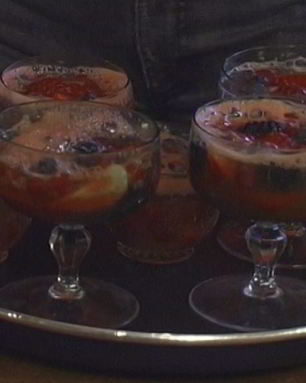 Фруктовое желе с шампанским