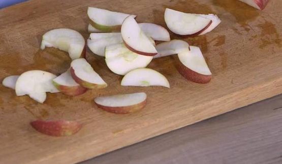 клафути с яблоками и корицей