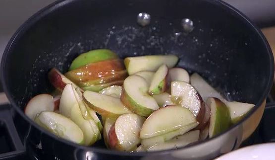 клафути с яблоками и корицей