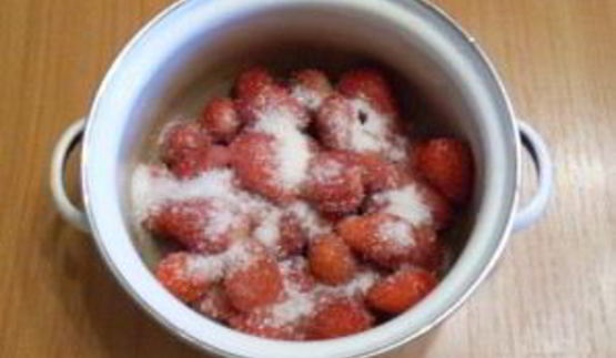 клубничное желе