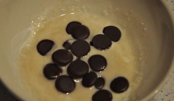 конфетки с миндально-винной начинкой и кленовым сиропом