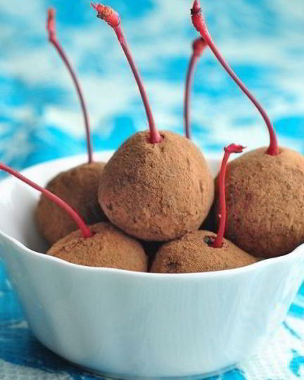 Рецепт конфет из сухофруктов с коктейльной вишней