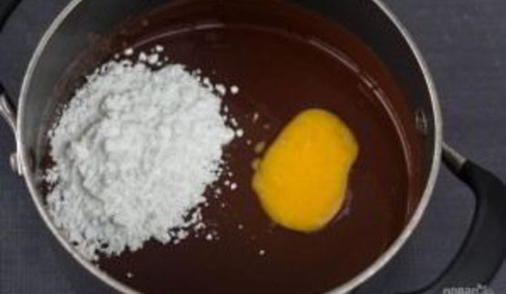 конфеты на печенье