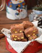 Мягкие шоколадные конфеты с фисташками