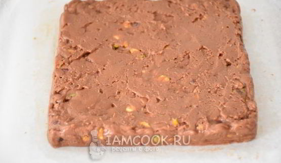 мягкие шоколадные конфеты с фисташками