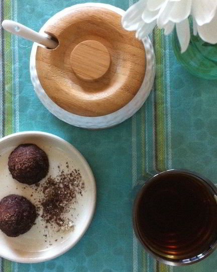 Рецепт полезных конфет из фиников и бананов