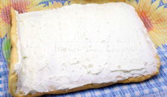 бисквитный рулет с кремом новогодний салют