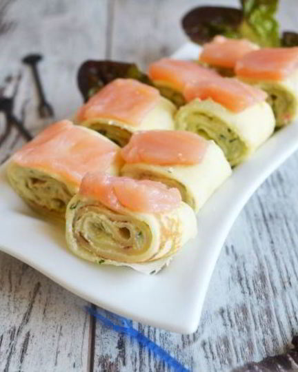 Рецепт блинных рулетиков с крабовым кремом