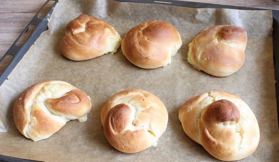 испанские булочки с заварным кремом
