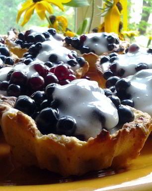 Корзинки с ягодами и лимонным кремом