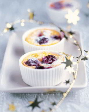 Миндальный крем с вишней