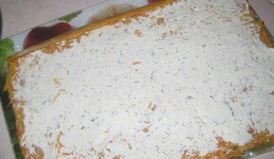 морковные рулетики с творожным кремом