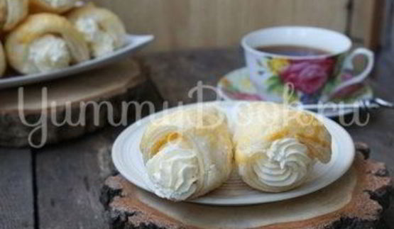 слоеные трубочки с кремом