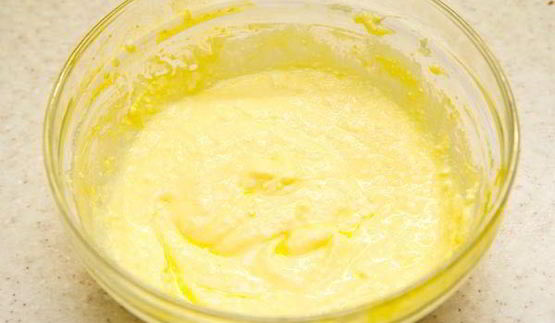 улитки из творожного теста с творожным кремом и яблоками