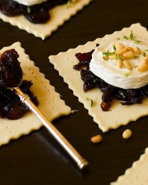 Луковый мармелад с красным вином