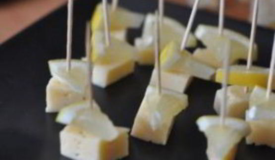 закуска на шпажках с мармеладом