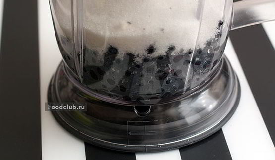 черничное мороженое