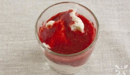 десерт из клубники и замороженого банана