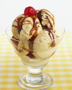 Домашнее мороженое с фруктами