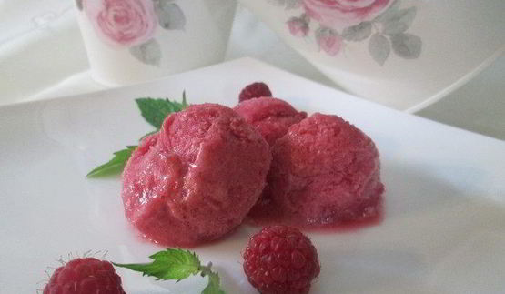 малиново-имбирный сорбет и мороженое