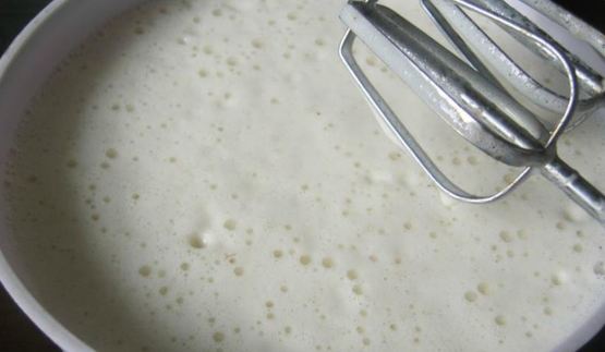 мороженое из зеленого чая с мятой и корицей