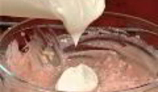 рисовое мороженое с ягодным соусом