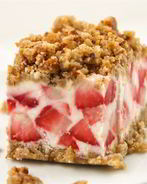 Террин из сливочного мороженого и клубники