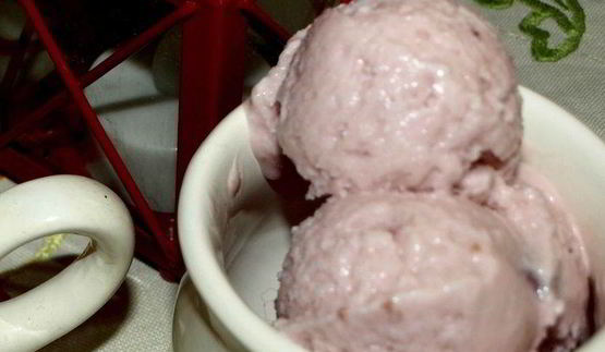 вишневое творожно-йогуртовое мороженое