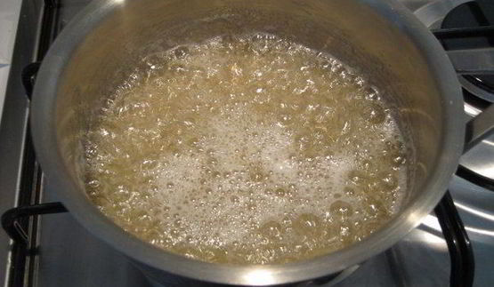 фиалковый торт-мусс с черникой весна в тулузе