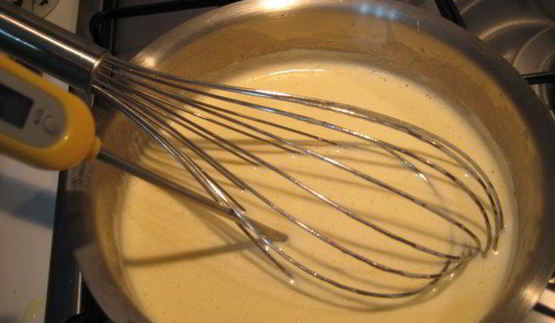 фиалковый торт-мусс с черникой весна в тулузе