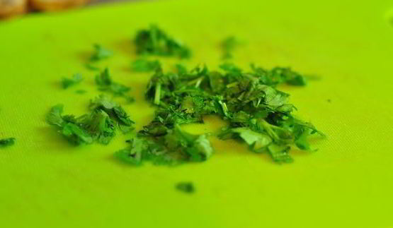 клубничный мусс с кинзой