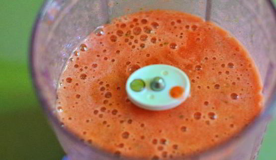 клубничный мусс с кинзой