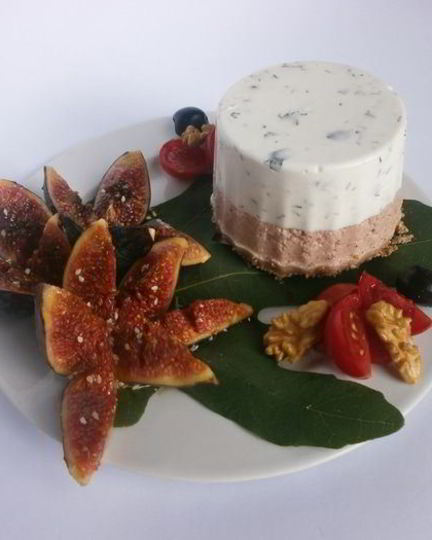 Рецепт мусса два вкуса из творога и ветчины с инжиром