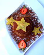 Мусс из авокадо с клубникой и шоколадом