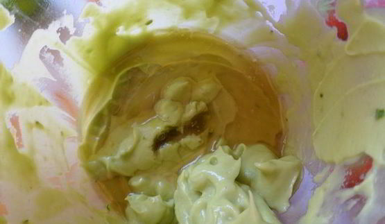 мусс из авокадо с клубникой и шоколадом