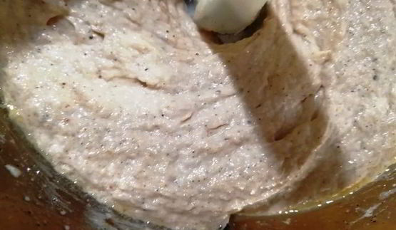 мусс из тунца и рикотты с чипсами из тортильи