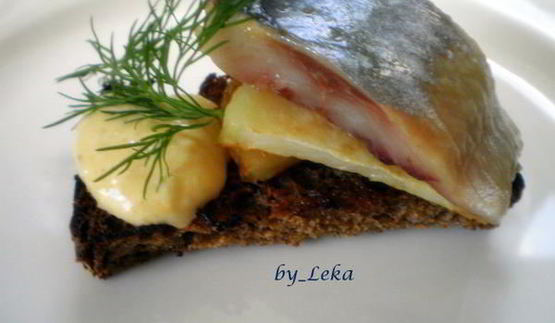 сельдь с картофелем и муссом из хрена