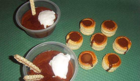 шоколадный мусс с бисквитом