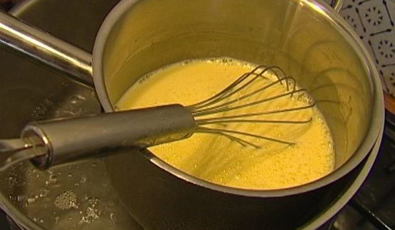 шоколадный мусс с красной смородиной