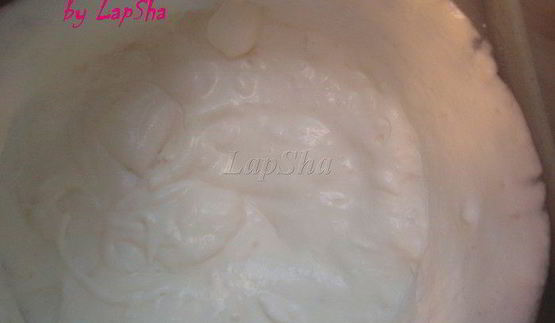 сливы в сиропе с муссом из белого шоколада