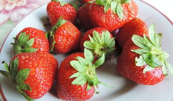 торт-мусс клубника в шоколаде