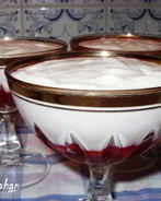 Творожный мусс Неженка с протертой малиной