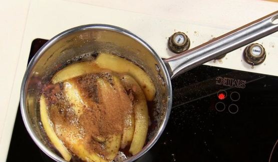 панна-котта с манго фламбе