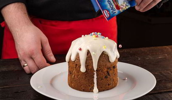 пасхальный кулич с лимонной глазурью