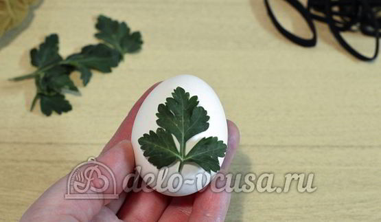 пасхальные яйца с листочками