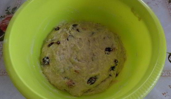 ванильный кулич с сухофруктами